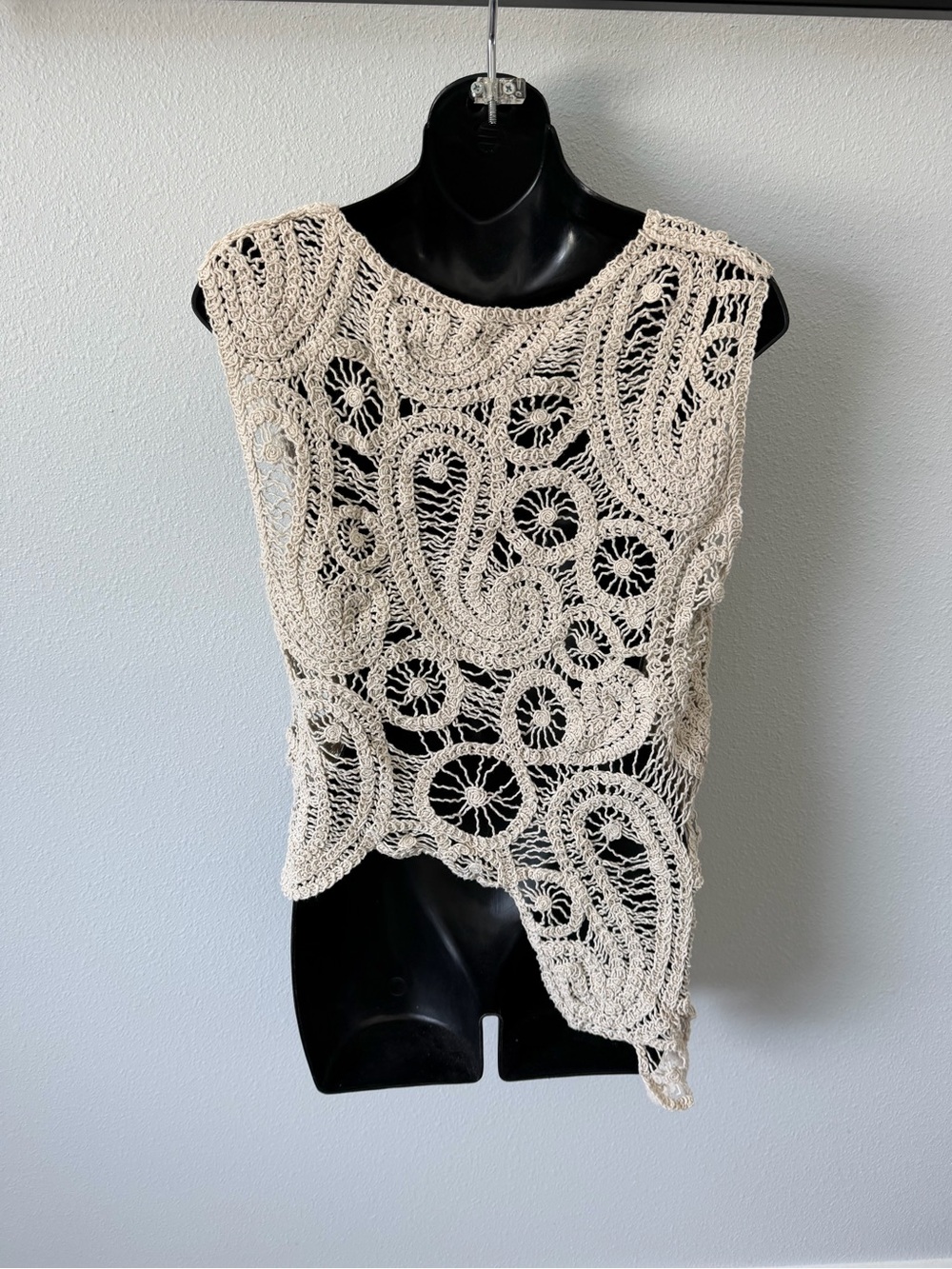 Crochet Sleeveless Top Setin Cream - Picture 3 of 8